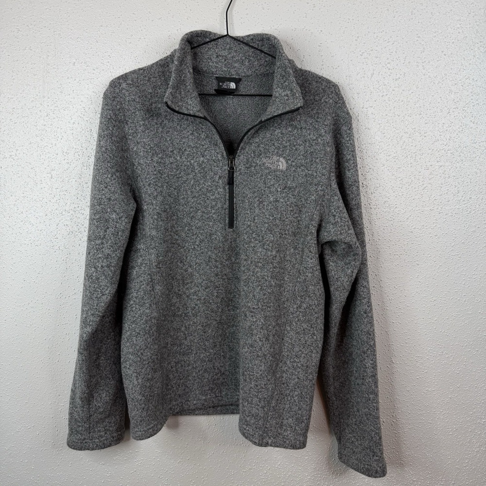 The North Face Men's Heathered Gray Fleece 1/4 Zip Mock Neck Sweatshirt